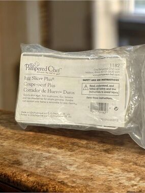 The Pampered Chef Egg Slicer Plus NEW